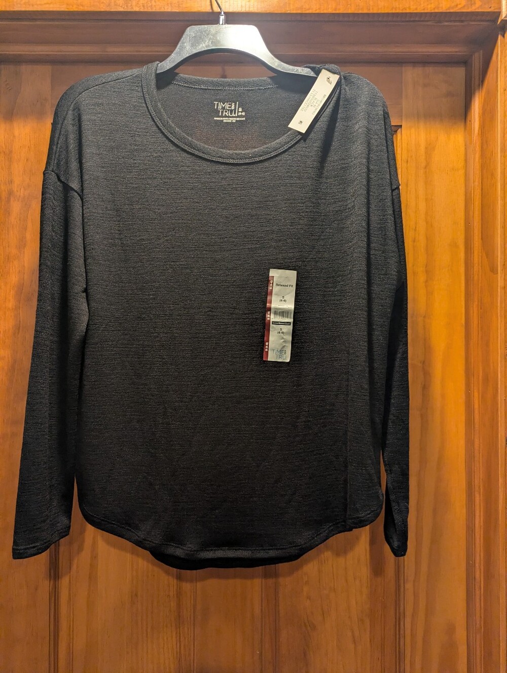 Size S(4-6) Time & Tru Black Long Sleeve Crewneck Lightweight Knit Sweater